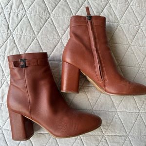 Dvf boot good condition